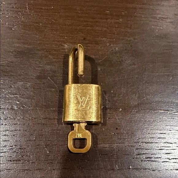 Beautiful Authentic Louis Vuitton Lock and Key Set - Picture 2 of 4